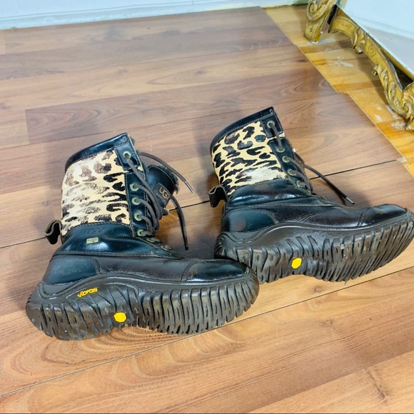 Ugg winter waterproof leather and wool boots - Picture 11 of 11